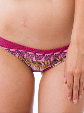 Dunnas Women’s Pink Zebra-Print Bikini Bottom